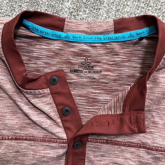 Like new Prana long sleeve - Picture 2 of 2